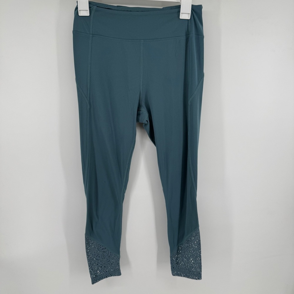 PINK Victoria's Secret Sport Teal Laser Cut Lace Hem Cropped Leggings Medium